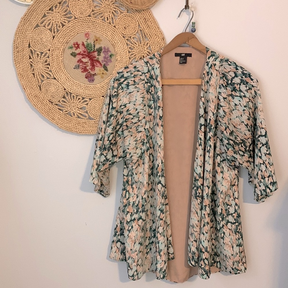 H&m Floral Buttonless Camisole Cardigan | boho | spring | coverup | hippy | flow